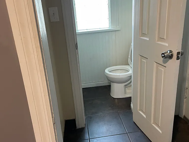 3599 Grosvenor Rd — Photo 7