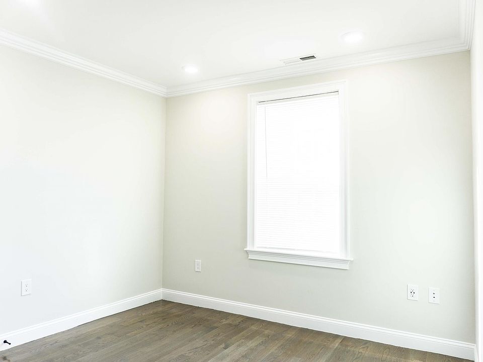 2nd image of 62 Gordon St #1PB