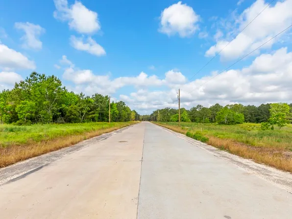 17435 Reserve Dr, Beaumont, TX 77713