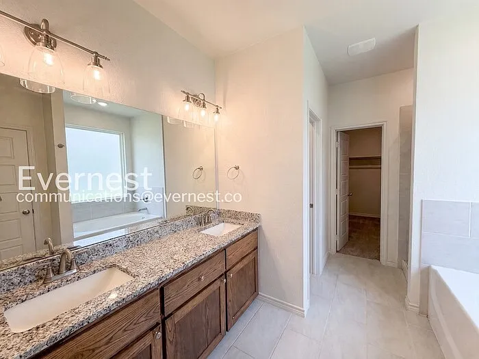 866 Freedom Cir — Photo 10