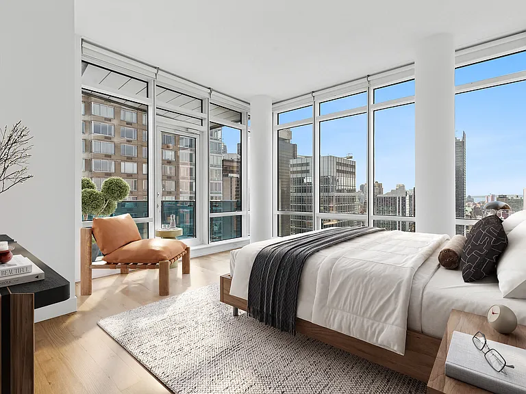 306 W 48th St #Penthouse 43 — Photo 6