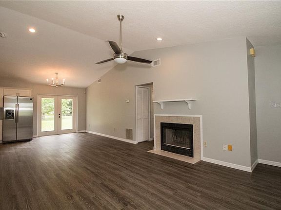 5th image of 213 Ashbourne Dr