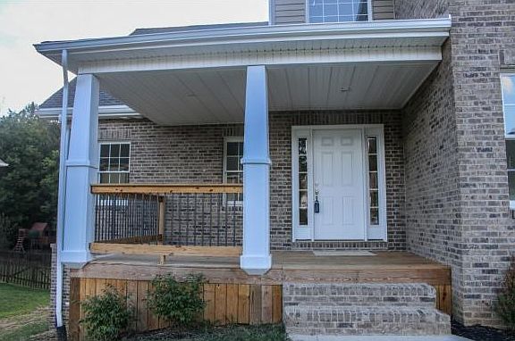3rd image of 411 Glen Oaks Dr