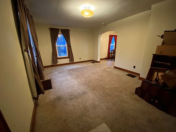 4th image of 106 Glenview Ave