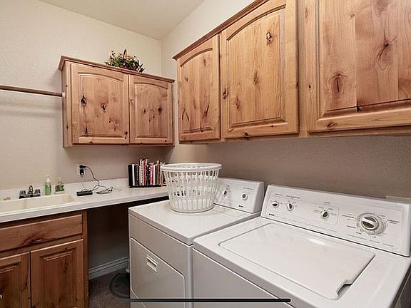 4th image of 1709 Rainbow Ave S