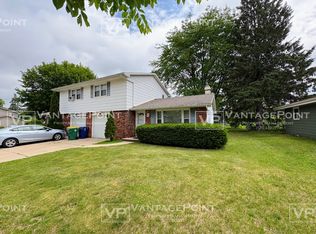 1713 Edgehill Dr, Green Bay, WI 54304