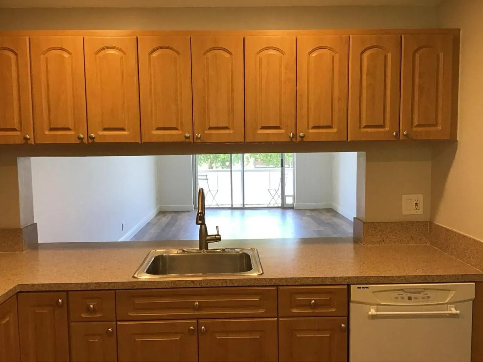 2 bed, 2.0 bath, 1080 sqft, $2,100 — Photo 3