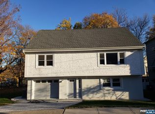 28 Spring Ct, Wallington, NJ 07057