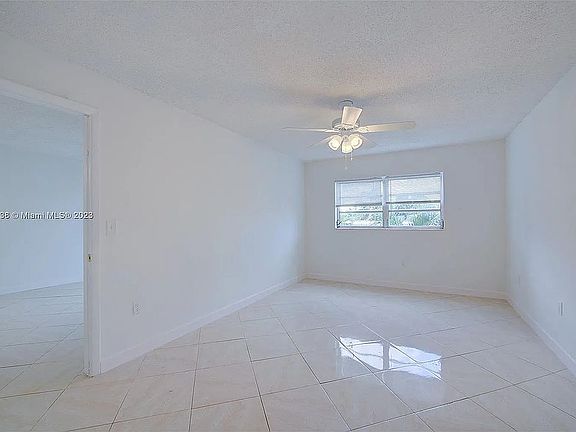 4th image of 855 Euclid Ave APT 101