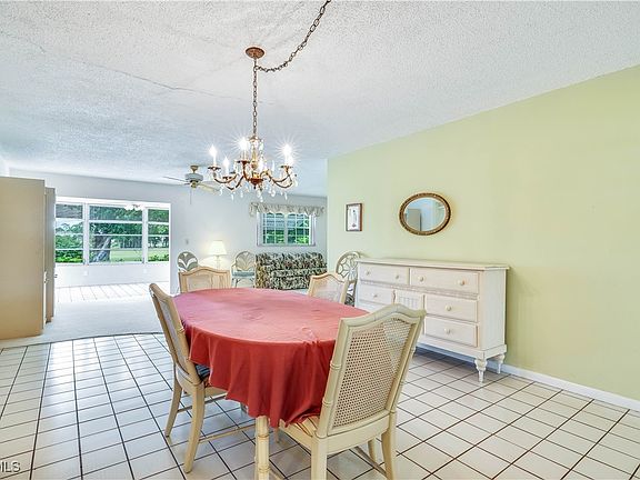 3rd image of 6992 Edgewater Cir