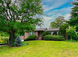 1275 Hawthorn Rd, Niskayuna, NY 12309