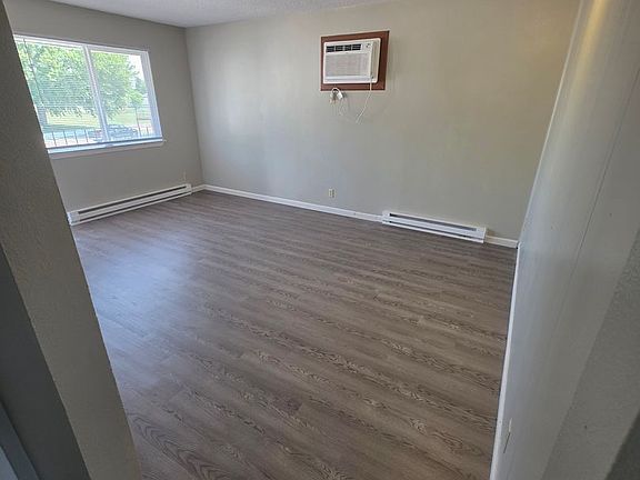 2nd image of 812 N 10th St APT 7