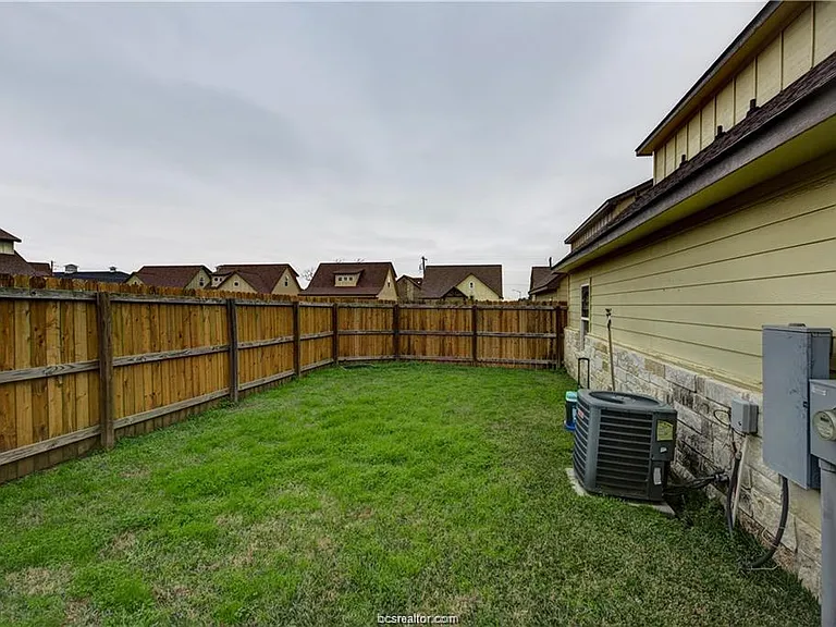3368 Keefer Loop — Photo 11