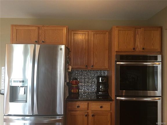 3rd image of 7176 Lenmart Dr