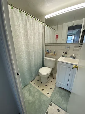 Rented by YKLL LLC | media 2