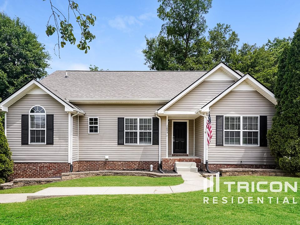 1st image of 1695 Barrywood Cir E