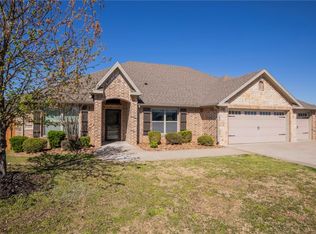1231 Ellen Ray Ln, Centerton, AR 72719