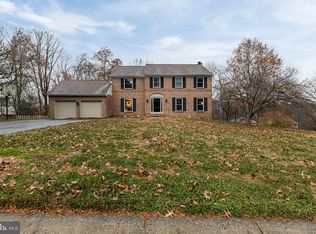 7 Deer Track Ln, Newark, DE 19711