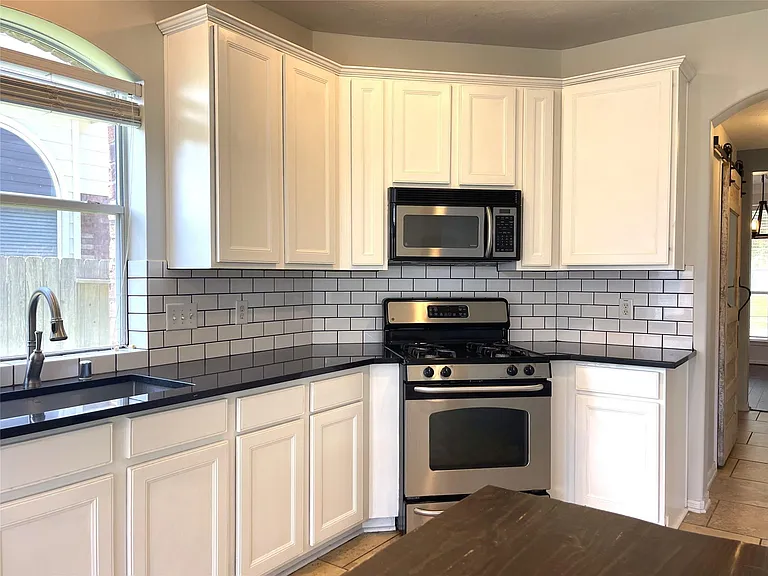 6411 Virginia Fields Dr — Photo 12
