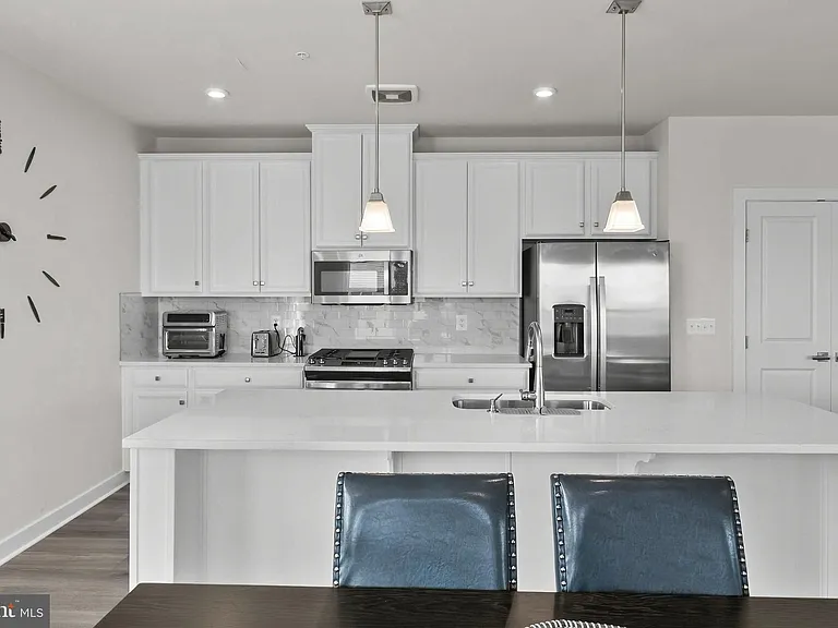 46294 Mount Milstead Ter #304 — Photo 15