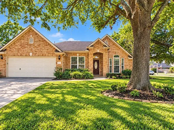 1915 Shining Stream Ln, Richmond, TX 77406