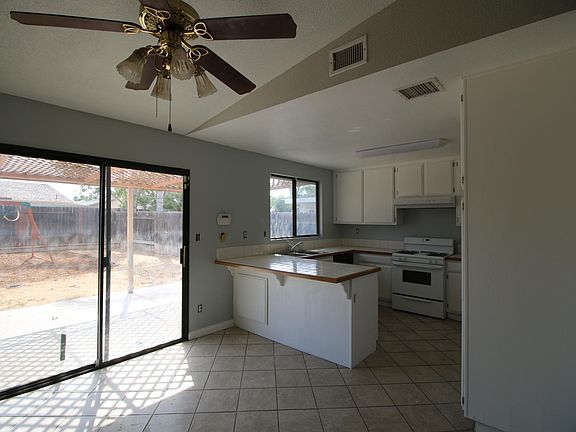 3rd image of 29748 Park City Ave