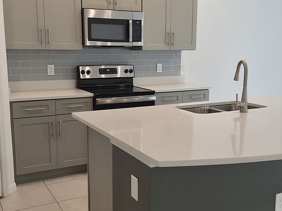 4th image of 3563 Davenport Creek Ct