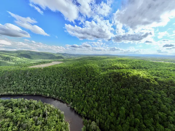 903 Harper Rd, Lewisburg, WV 24901