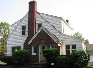 26 Maple Dr, Boardman, OH
