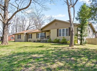 503 Deepwood Dr, Hopkinsville, KY 42240