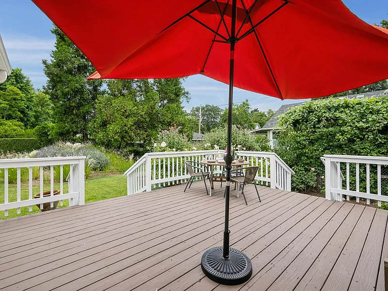 121 Laurel Ave — Photo 23
