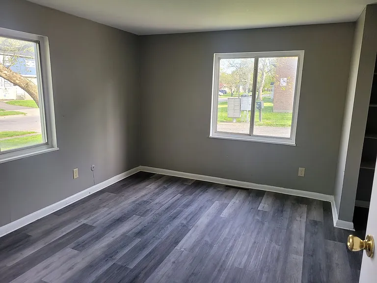 1679 Smith Rd — Photo 9