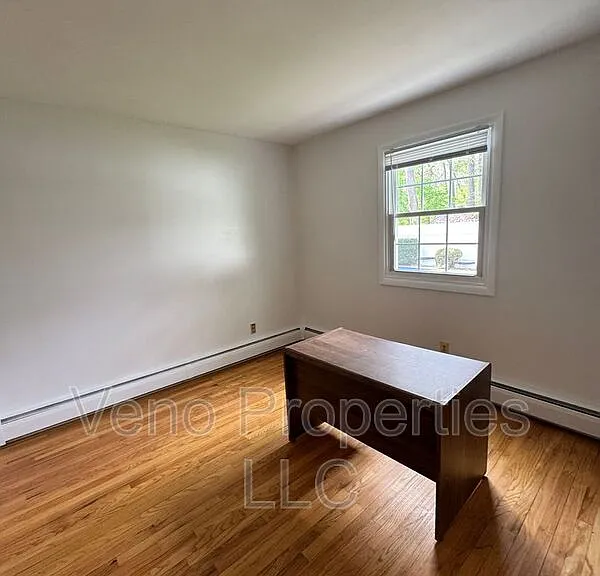 23 Glenwood Dr — Photo 10