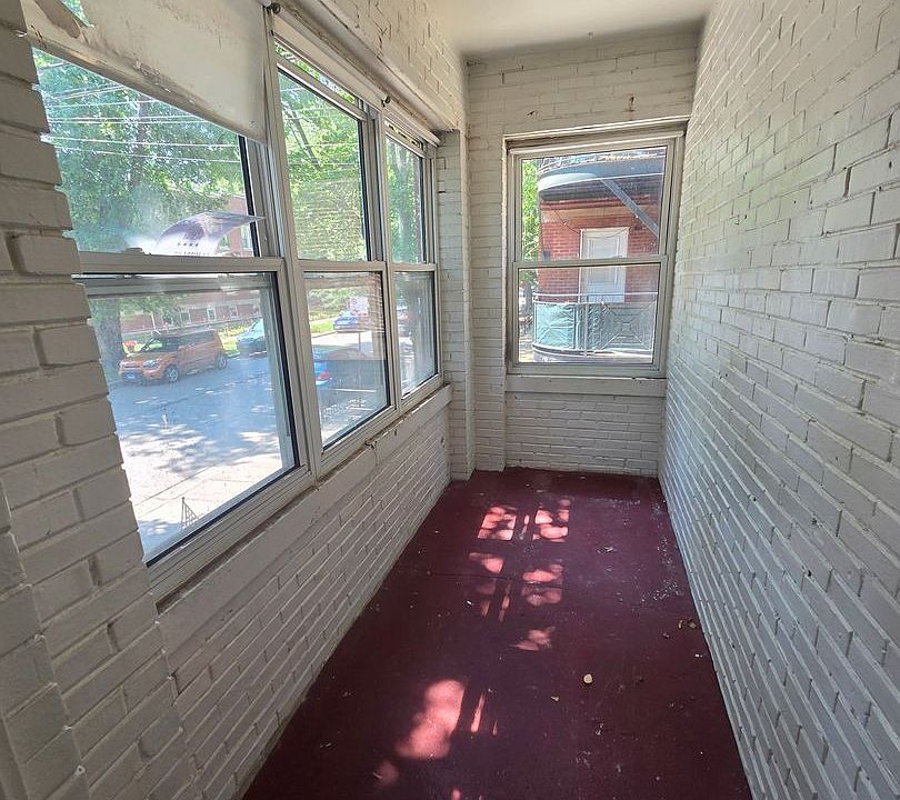 1st image of 1308 W Rosemont Ave #1