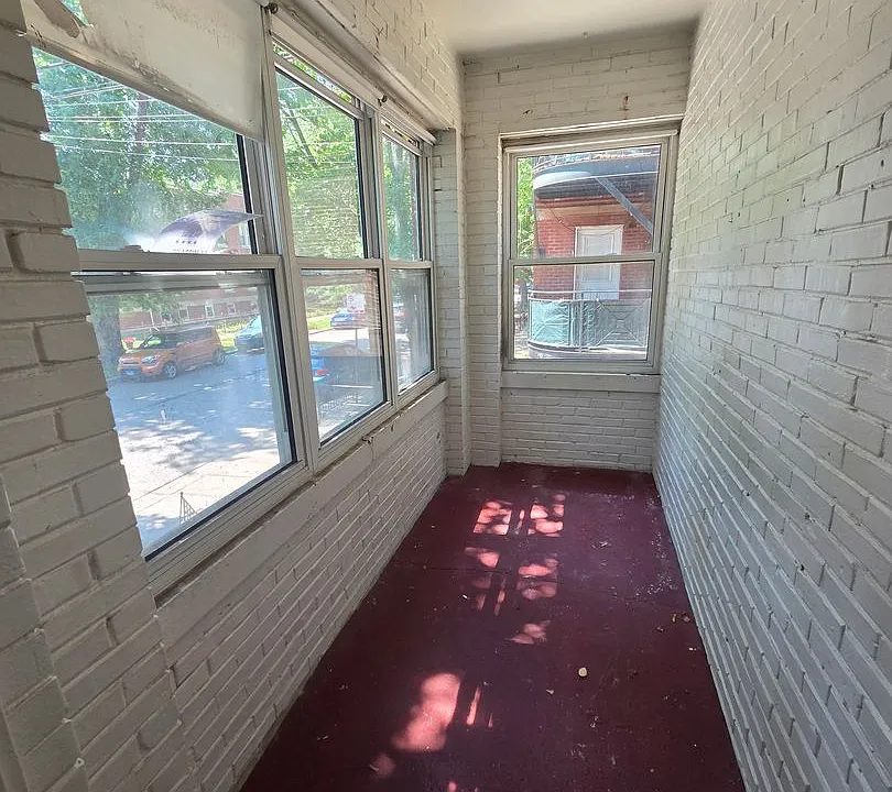 1308 W Rosemont Ave #1