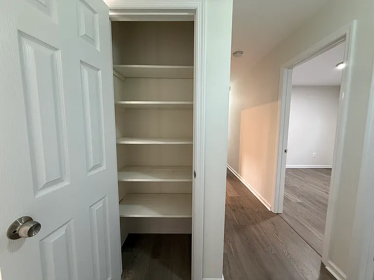 450 E Penn St #1 — Photo 11