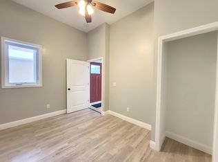 1810 7th St #110, Moline, IL 61265