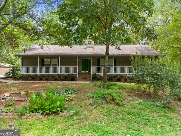 3592 Lakeview Dr, Gainesville, GA 30501