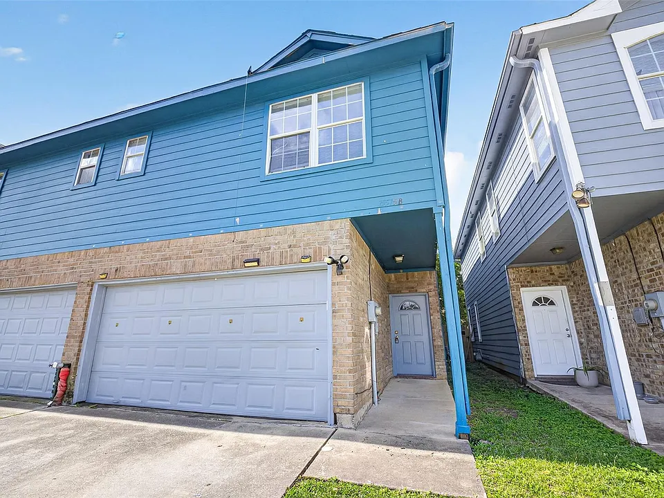 15515 Waldron Cir #B