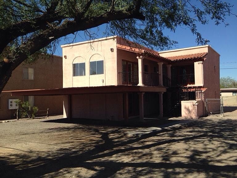 1st image of 515 E Jacinto St