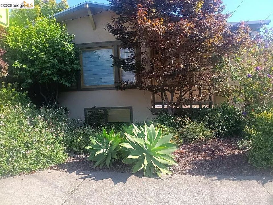 1st image of 915 39th St