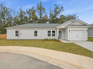 36 Shebbi Ln, Freeport, FL 32439