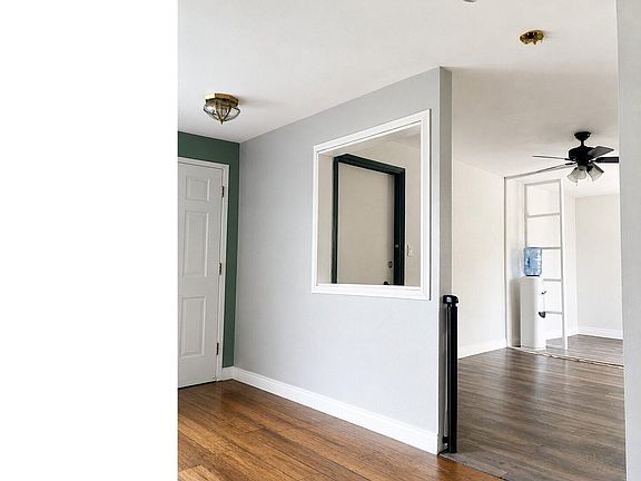 5th image of 2122 Hill Way