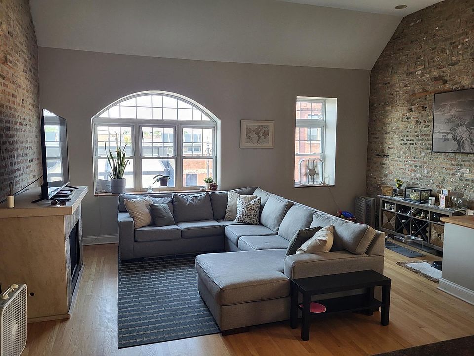 1st image of 1841 W North Ave APT 3