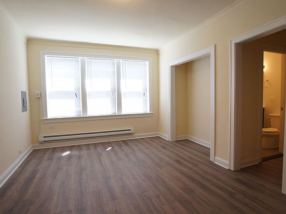 3rd image of 2936 W Palmer St #403