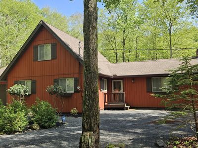 1196 Redwood Ter, Pocono Pines, PA, 18350