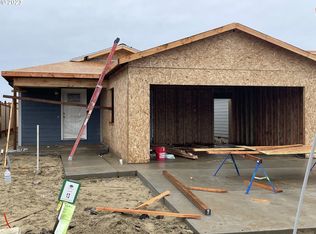 5250 Nopal St, Florence, OR 97439