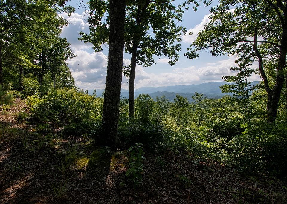 1st image of 850 Bluff Rd