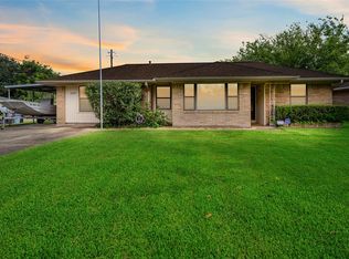 300 Long Dr, Baytown, TX 77521