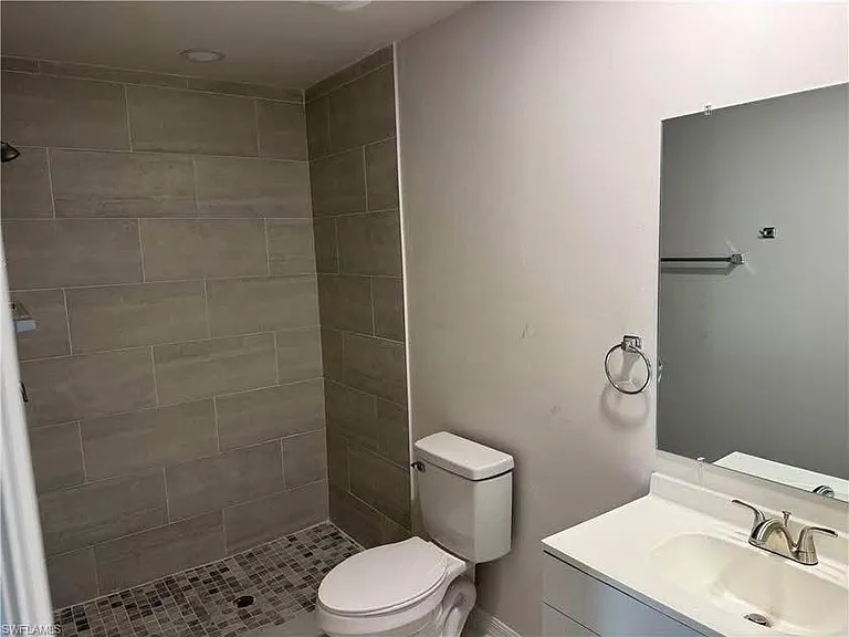 3310 SW 17th Pl #3310 — Photo 15